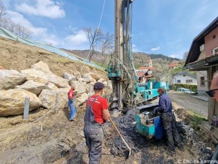 Sanacija zemeljskega plazu v Zgornjem Tuhinju